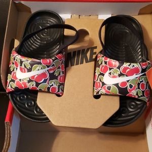 Girls Toddler Nike Slides Size 8